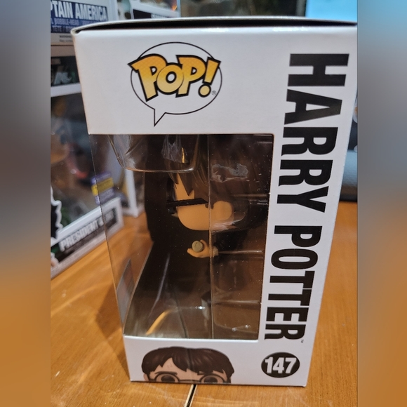 Funko Pops! Harry Potter #147 Harry Potter Fall Convention Limited Edition - Picture 3 of 5